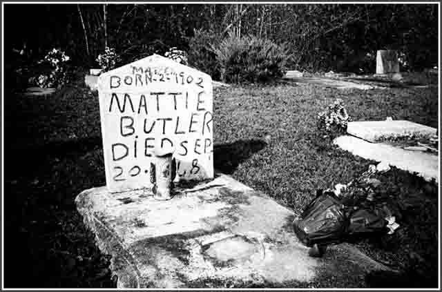 Gretna, FL homemade tombstone