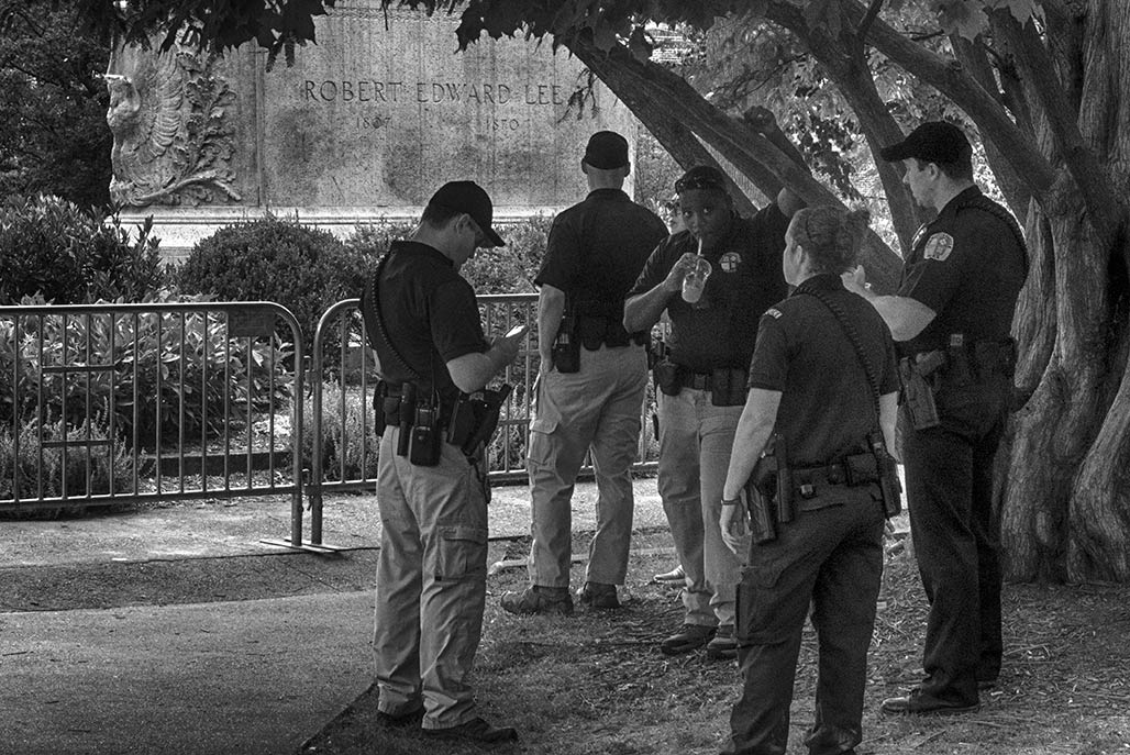 police gather in park
