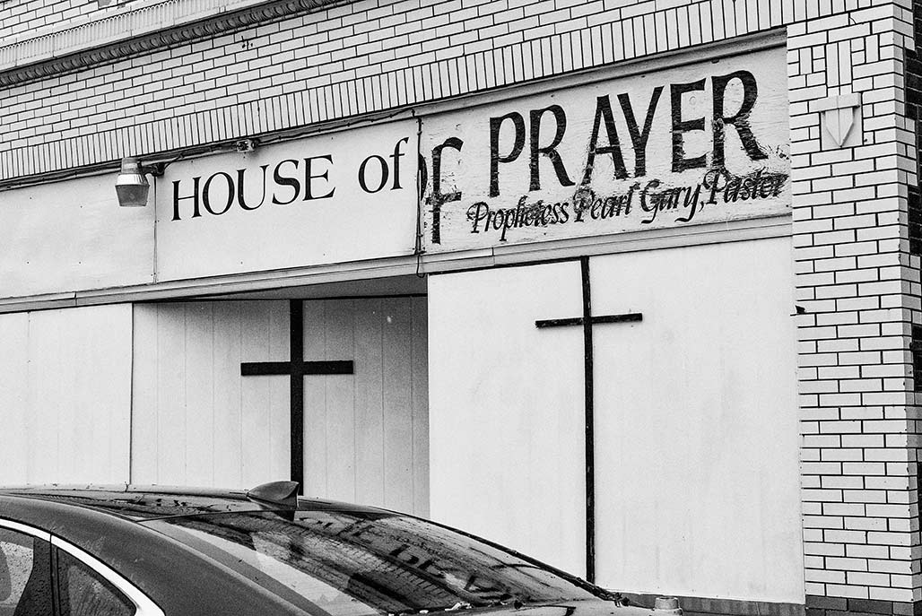 storefront church by the SW corner of Bellefontaine